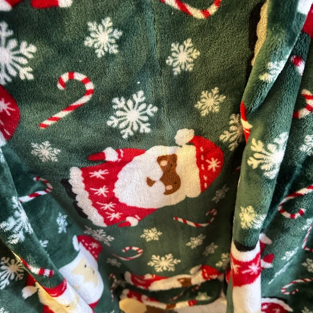 N/A cozy throw